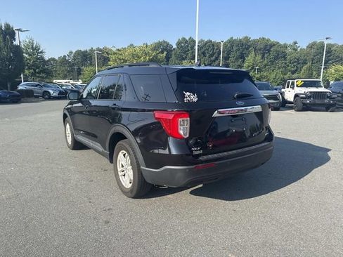 Used 2023 Ford Explorer XLT AWD/4WD image 5
