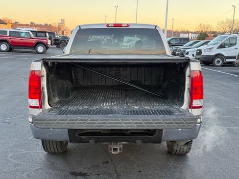 Used 2008 GMC Sierra 1500 SLE w/ Pro Grade Edition image 31