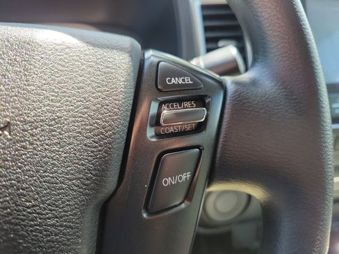 Used 2022 Nissan Frontier SV image 19