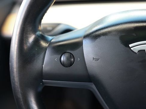 Used 2019 Tesla Model 3 Standard Range RWD image 30
