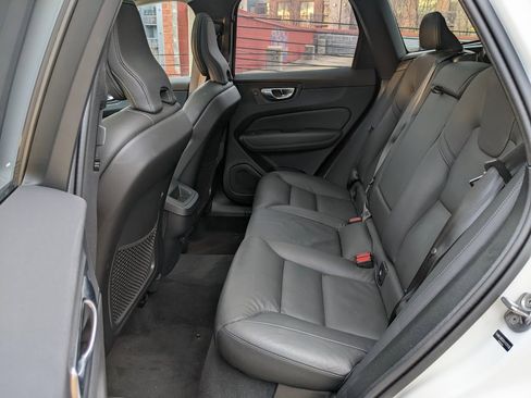 Certified 2025 Volvo XC60 B5 Plus image 23