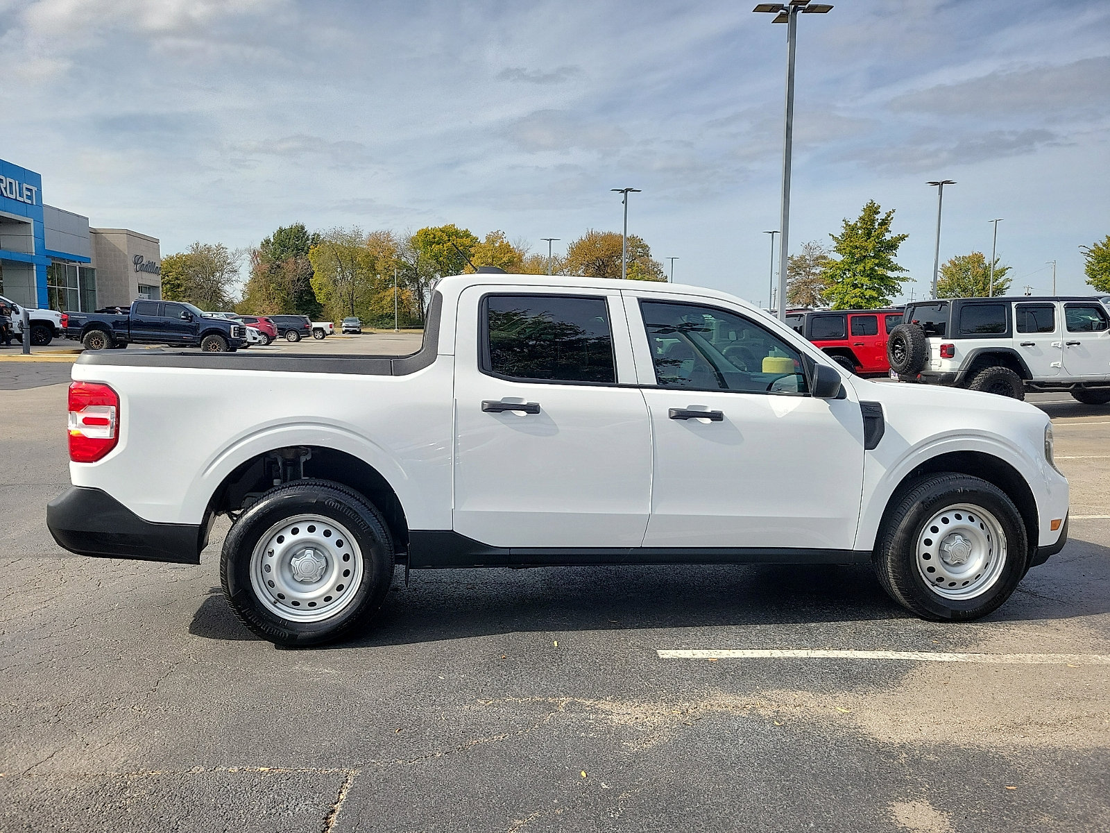 Used 2025 Ford Maverick XL w/ Equipment Group 102A AWD/4WD image 6