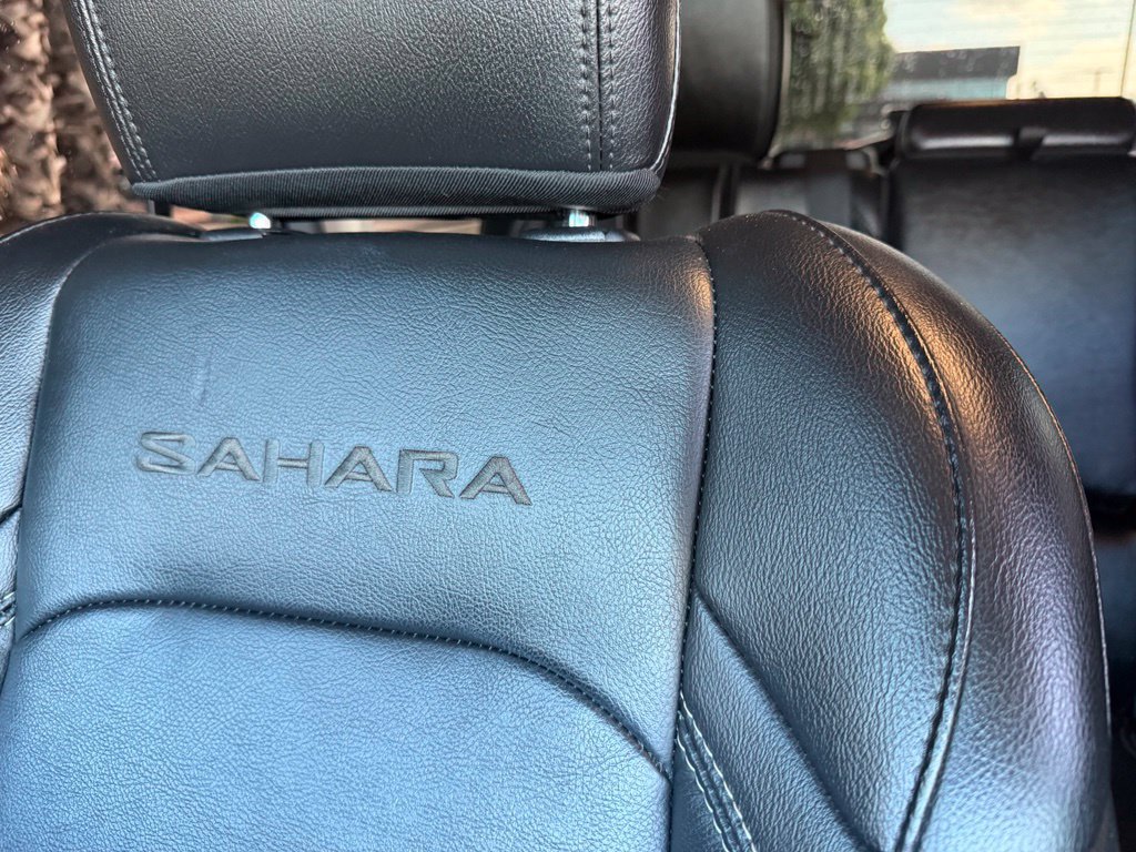 Used 2023 Jeep Wrangler Unlimited Sahara AWD/4WD image 24