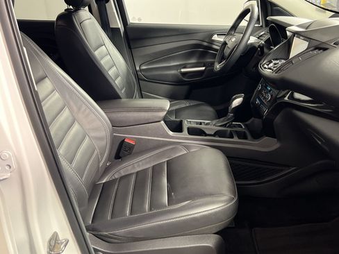 Used 2019 Ford Escape Titanium AWD/4WD image 28