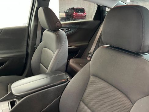 Used 2025 Chevrolet Malibu LT image 16