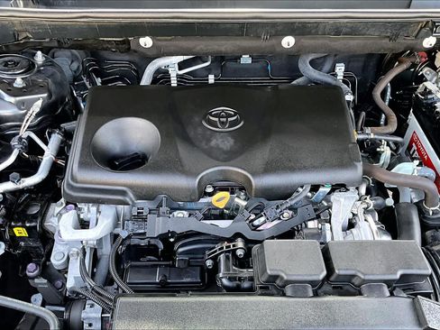 Used 2021 Toyota RAV4 XLE Premium FWD image 35