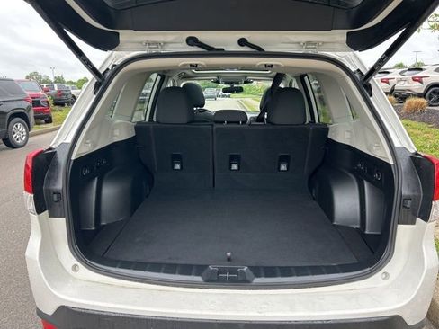 Used 2024 Subaru Forester Premium AWD/4WD image 12