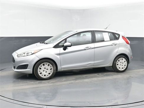 Used 2016 Ford Fiesta S image 1