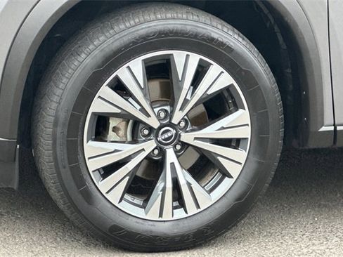 Used 2023 Nissan Rogue SV image 26