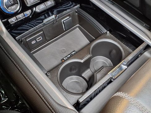 Used 2022 GMC Yukon Denali image 6