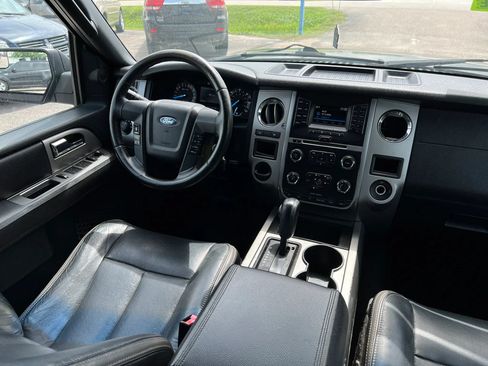 Used 2015 Ford Expedition XLT w/ Equipment Group 201A RWD image 16