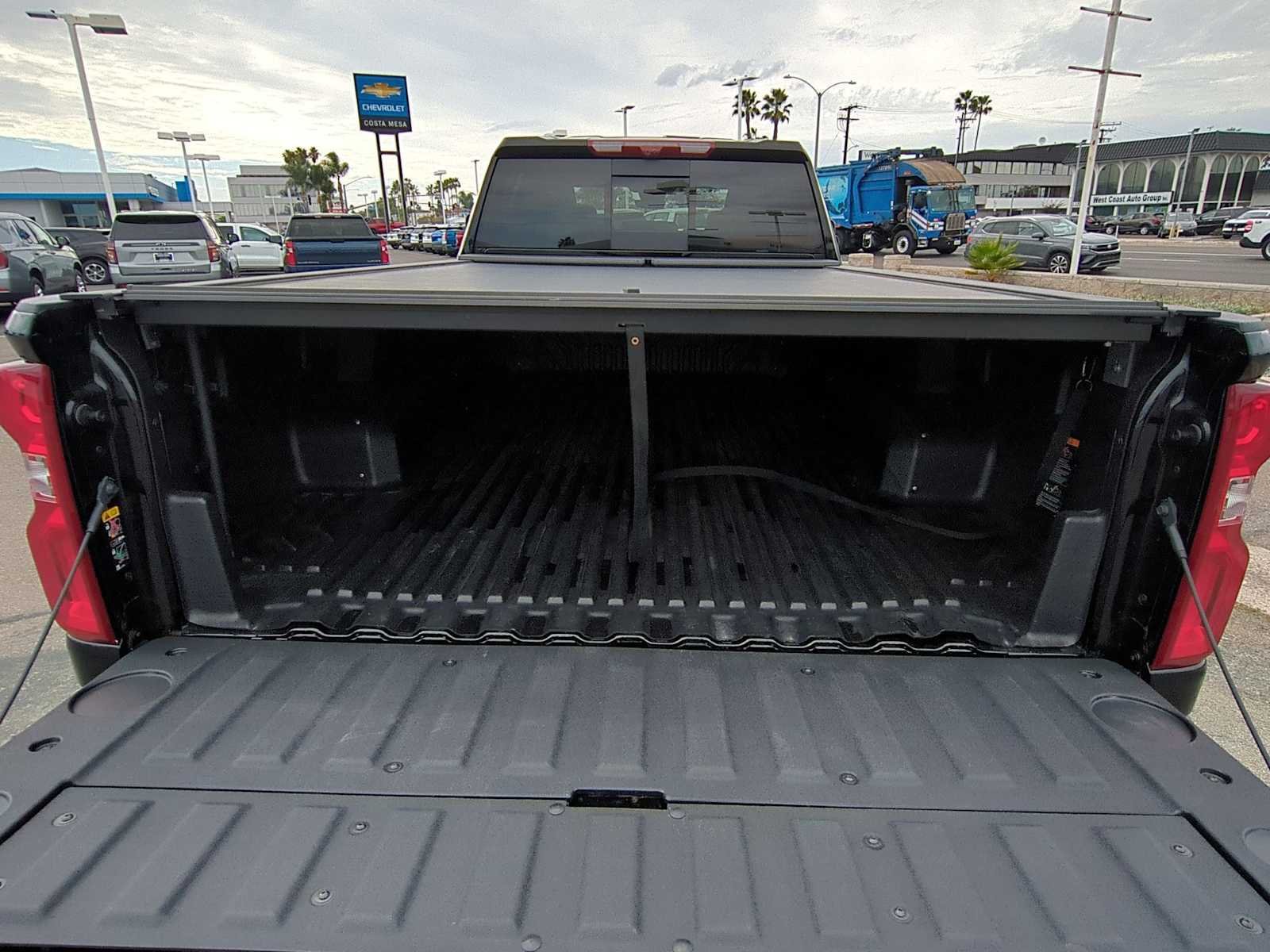 Used 2024 Chevrolet Silverado 2500 LTZ w/ LTZ Premium Package AWD/4WD image 25