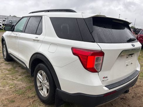 Used 2023 Ford Explorer XLT w/ Equipment Group 202A AWD/4WD image 13