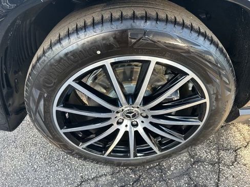 New 2026 Mercedes-Benz GLS 450 4MATIC image 11