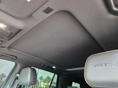 Used 2022 GMC Yukon AT4 AWD/4WD image 11