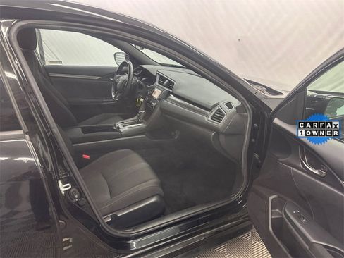 Used 2019 Honda Civic Sport image 14