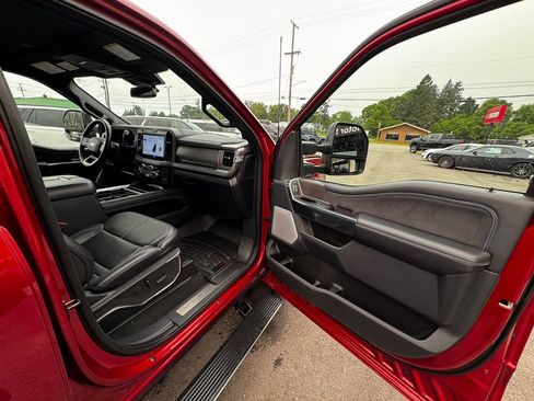 Used 2025 Ford F250 Platinum AWD/4WD image 29