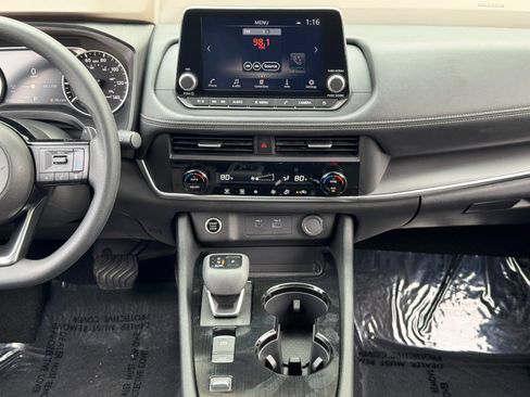 Used 2023 Nissan Rogue SV FWD image 21