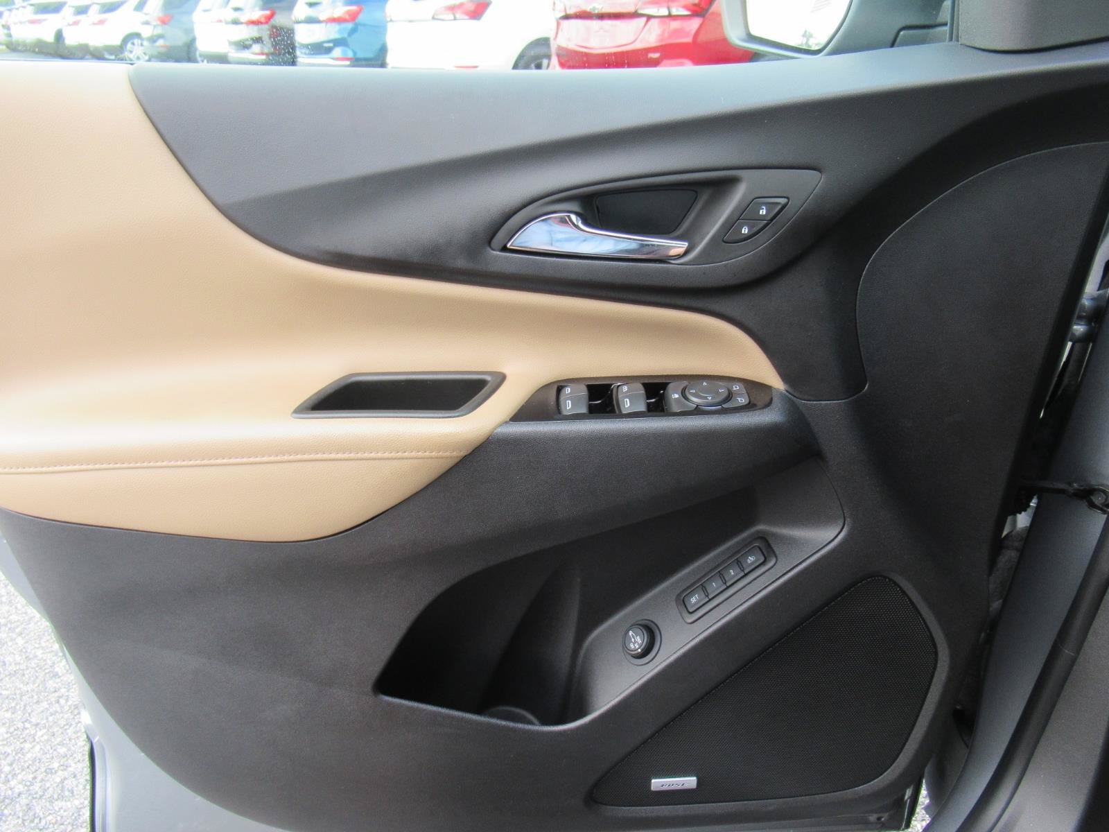 Used 2024 Chevrolet Equinox Premier FWD image 20