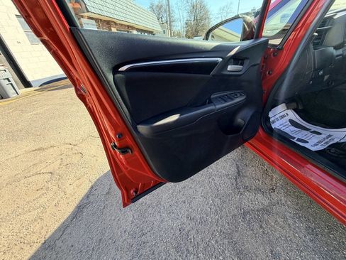 Used 2015 Honda Fit LX image 40