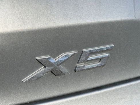 Used 2024 BMW X5 xDrive40i w/ Premium Package image 9