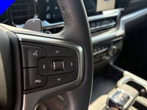 Used 2025 Chevrolet Silverado 1500 LTZ AWD/4WD image 16