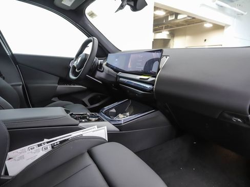 New 2025 BMW X3 xDrive30i w/ Premium Package image 29