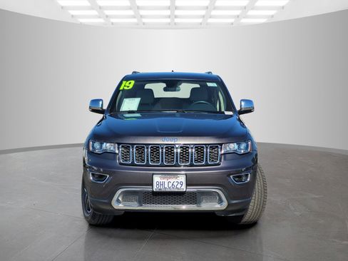 Used 2019 Jeep Grand Cherokee Limited image 2