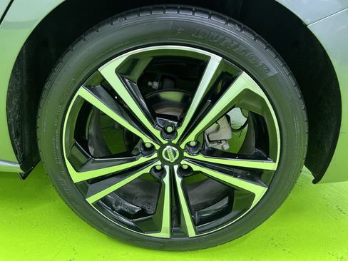 Used 2021 Nissan Sentra SR FWD image 15