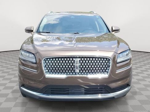 Used 2022 Lincoln Nautilus FWD w/ Premium Package image 2