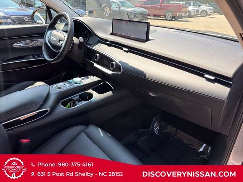 Used 2025 Genesis GV70 2.5T AWD/4WD image 34