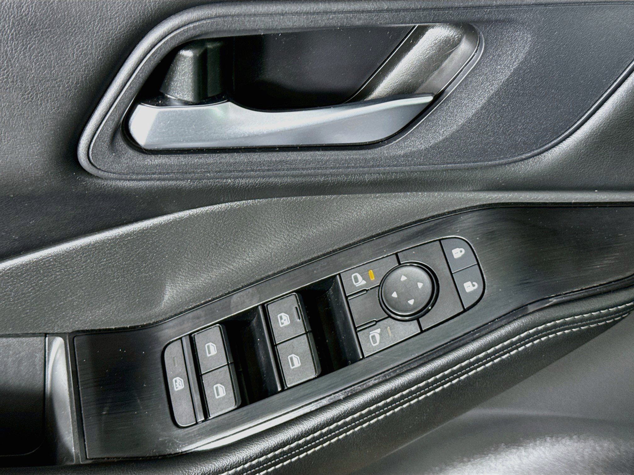 Used 2025 Nissan Rogue SV FWD image 20