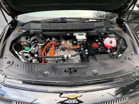 Certified 2024 Chevrolet Equinox EV LT FWD image 11