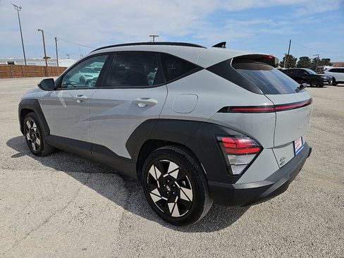 Used 2024 Hyundai Kona SEL w/ Convenience Package image 4