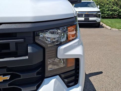 Used 2026 Chevrolet Silverado 1500 W/T AWD/4WD image 13