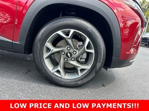 Used 2024 Chevrolet Trax LT FWD image 8