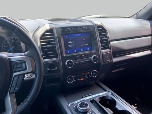 Used 2021 Ford Expedition XLT RWD image 7