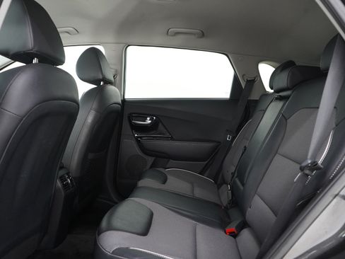 Used 2022 Kia Niro EX w/ Cold Weather Package image 17