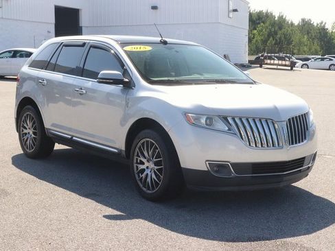 Used 2015 Lincoln MKX AWD w/ Equipment Group 102A image 3
