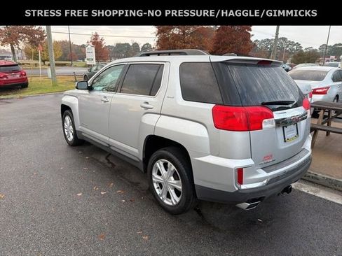 Used 2017 GMC Terrain SLE w/ Convenience Package image 4