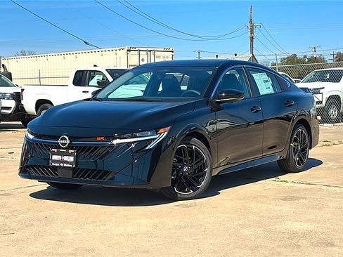 New 2026 Nissan Sentra SR w/ SR Premium Package image 2