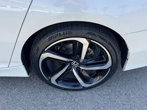 Used 2018 Honda Accord Sport image 36