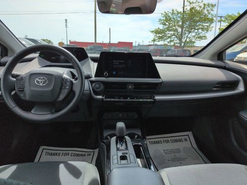 Used 2025 Toyota Prius LE image 12