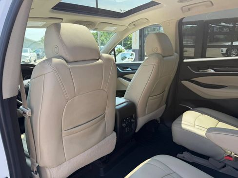 Used 2019 Buick Enclave Essence FWD image 40