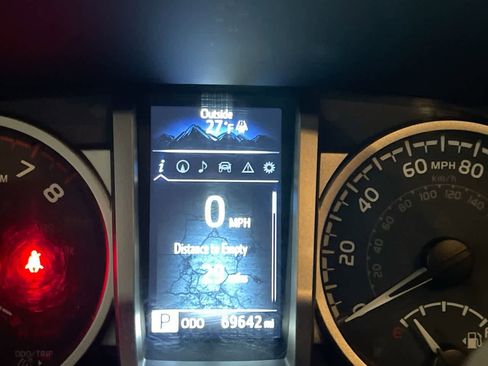 Used 2022 Toyota Tacoma SR5 image 15