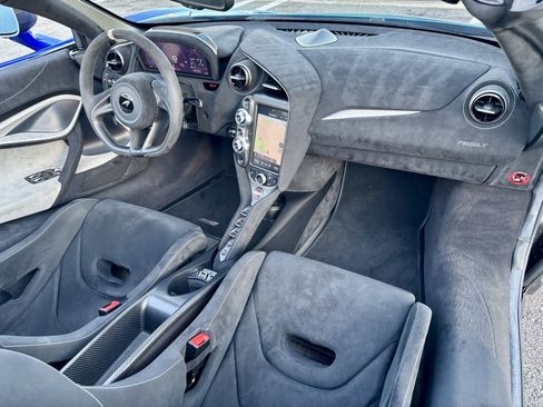 Used 2022 McLaren 765LT image 35