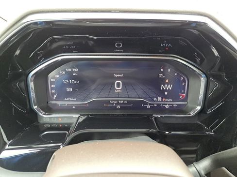 Used 2025 GMC Sierra 1500 SLT image 13