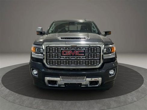 Used 2019 GMC Sierra 2500 Denali image 8