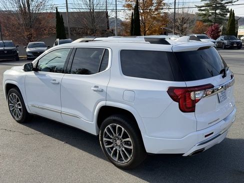 Used 2023 GMC Acadia Denali image 7