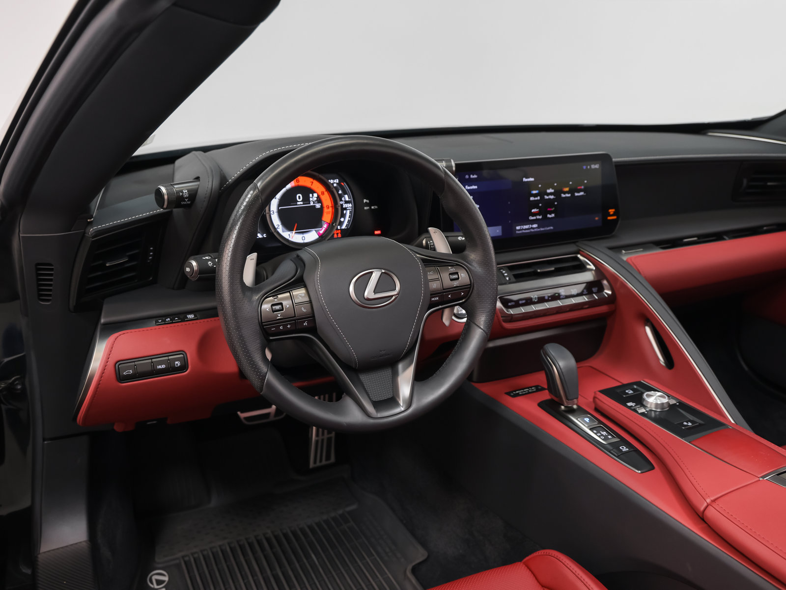 Used 2024 Lexus LC 500 Convertible RWD image 28